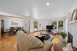 4536 119th Ave SE, Bellevue, WA 98006 - Photo 4