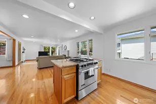4536 119th Ave SE, Bellevue, WA 98006 - Photo 6