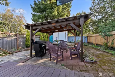 23442 27th Avenue S, Des Moines, WA 98198 - Photo 22