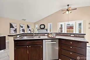 5306 169th Pl SW, Lynnwood, WA 98037 - Photo 12