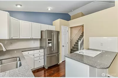 9524 2nd Street SE #9, Lake Stevens, WA 98258 - Photo 4