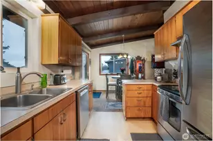 2132 Firland Dr, Puyallup, WA 98371 - Photo 6