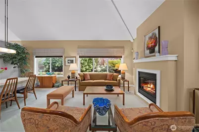 102 8th Lane #102, Kirkland, WA 98033 - Photo 4