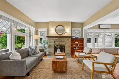 4015 Ashworth Avenue N, Seattle, WA 98103 - Photo 6