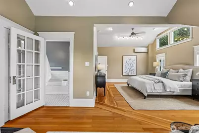 4015 Ashworth Avenue N, Seattle, WA 98103 - Photo 24
