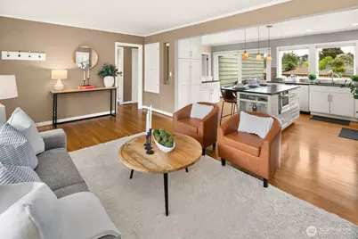 2660 36th Avenue W, Seattle, WA 98199 - Photo 4