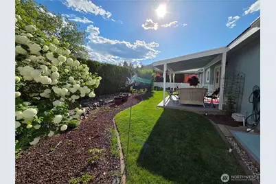 1819 Heritage Drive, Wenatchee, WA 98801 - Photo 4