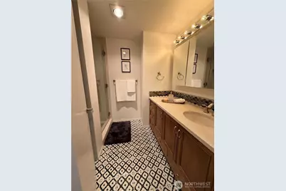 610 Wheeler Street #301, Seattle, WA 98109 - Photo 20