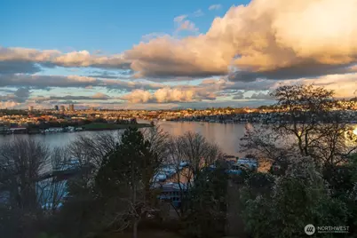 610 Wheeler Street #301, Seattle, WA 98109 - Photo 28