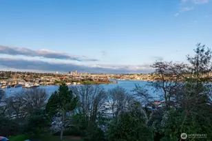 610 Wheeler St, Seattle, WA 98109 - Photo 2