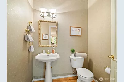 8202 204th Avenue Ct E, Bonney Lake, WA 98391 - Photo 38