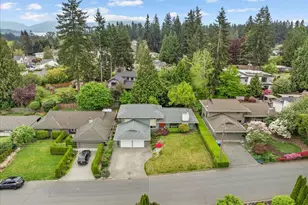 17013 NE 18th St, Bellevue, WA 98008 - Photo 32