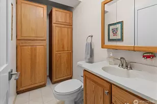 17013 NE 18th St, Bellevue, WA 98008 - Photo 22