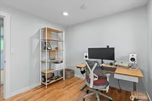 17013 NE 18th St, Bellevue, WA 98008 - Photo 16