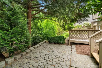 13706 NE 85th Street, Redmond, WA 98052 - Photo 28