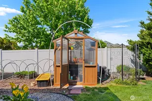 185 31st St NW, East Wenatchee, WA 98802 - Photo 40