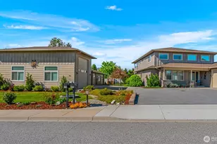 185 31st St NW, East Wenatchee, WA 98802 - Photo 4