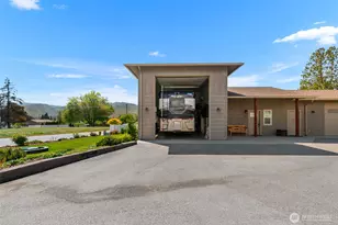 185 31st St NW, East Wenatchee, WA 98802 - Photo 32