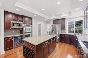 24121 NE 1st Pl, Sammamish, WA 98074 - Photo 14