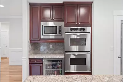 24121 NE 1st Place, Sammamish, WA 98074 - Photo 16