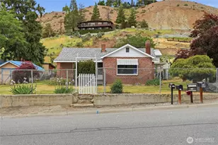 233 E Gibson, Chelan, WA 98816 - Photo 2