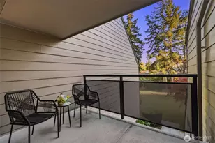 10327 NE 19th Pl, Bellevue, WA 98004 - Photo 16