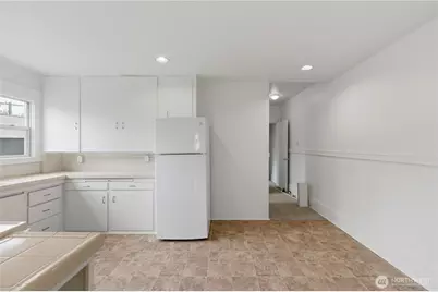317 18th Avenue E, Seattle, WA 98112 - Photo 12