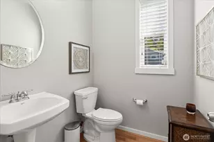 1074 Ridge St, Mukilteo, WA 98275 - Photo 4