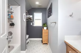 4258 Whitman Ave N, Seattle, WA 98103 - Photo 18