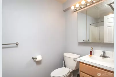 4258 Whitman Avenue N, Seattle, WA 98103 - Photo 22