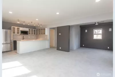 4258 Whitman Avenue N, Seattle, WA 98103 - Photo 24