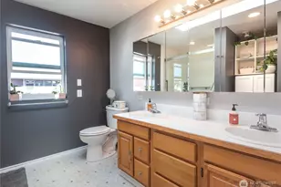 4258 Whitman Ave N, Seattle, WA 98103 - Photo 6