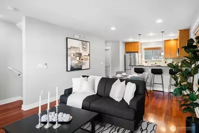 4429 41st Avenue SW #B, Seattle, WA 98116 - Photo 10