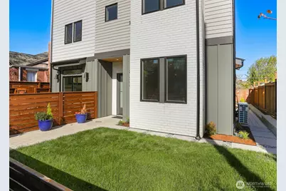 8328 24th Avenue NW, Seattle, WA 98117 - Photo 2