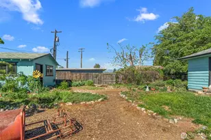 229 W Allen Ave, Chelan, WA 98816 - Photo 40