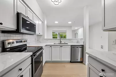 2009 196th Street SE #D202, Bothell, WA 98012 - Photo 4