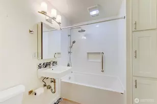 1010 Main St, Edmonds, WA 98020 - Photo 14