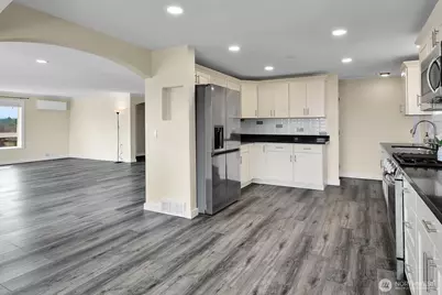 11605 87th Avenue S, Seattle, WA 98178 - Photo 10