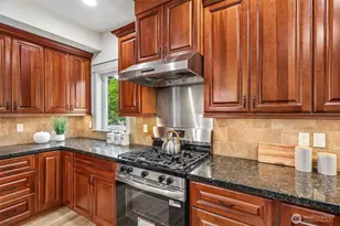 15831 SE 43rd Pl, Bellevue, WA 98006 - Photo 12