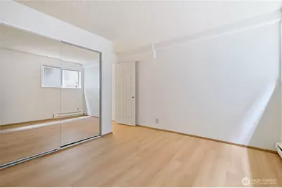 2318 Yale Avenue E, Seattle, WA 98102 - Photo 8