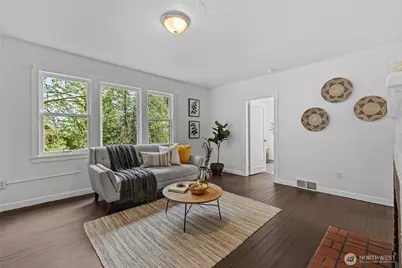 3915 S Brandon St, Seattle, WA 98118 - Photo 6