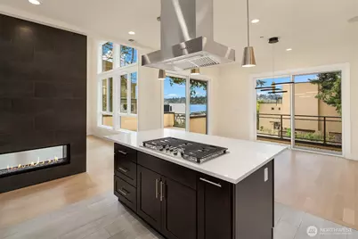 13327 Holmes Point Drive NE, Kirkland, WA 98034 - Photo 12