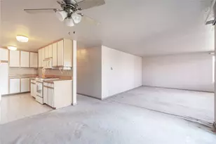 813 S 227th Pl, Des Moines, WA 98198 - Photo 6