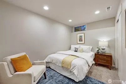 7710 57th Avenue NE, Seattle, WA 98115 - Photo 32