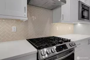 10901 71st Ave E, Puyallup, WA 98373 - Photo 12