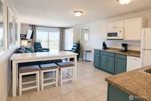 304 14th Street NW, Long Beach, WA 98631 - Photo 2