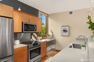 221 Wyatt Way NW, Bainbridge Island, WA 98110 - Photo 6