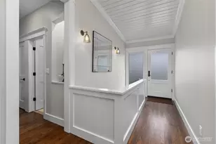 3227 103rd Pl NE, Bellevue, WA 98004 - Photo 2