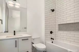 9812 NE 31st St, Bellevue, WA 98004 - Photo 26