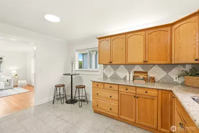 804 N 3rd Street, Renton, WA 98057 - Photo 8